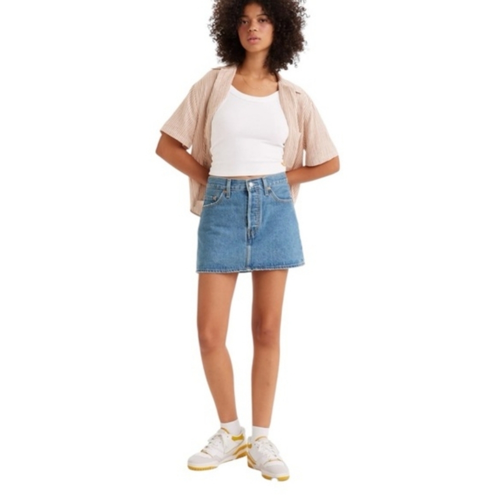 Levi's Icon Skirt Mini Blue Wash Denim Button Fly Size 34